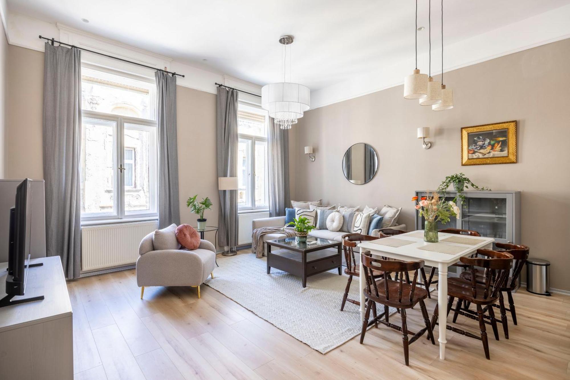 Charming Central Dream Home & Retreat By Prestige Homes Budapeste Exterior foto